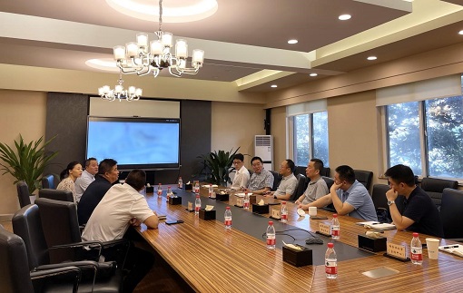 7.23甘董组织召开新津梨花溪主题服务区会.jpg