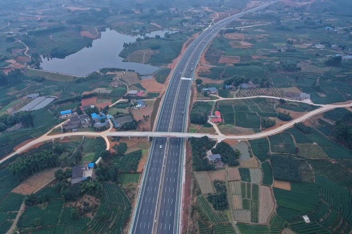 雙向八車道1.jpg