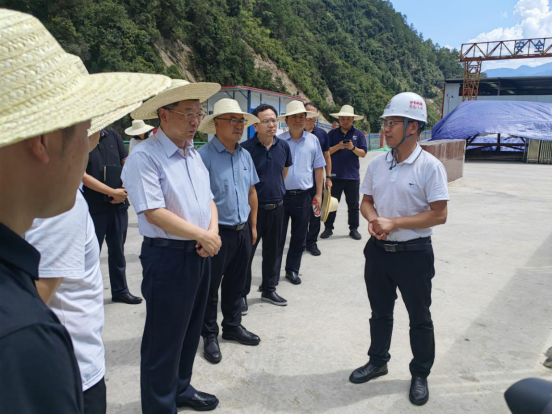 四川省自然资源厅党组书记、厅长，省自然资源总督察（兼）孙建军带队检查泸石高速公路石棉段防汛减灾工作.png